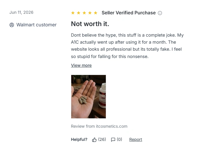 Customer holding capsules of CinnaChroma supplement